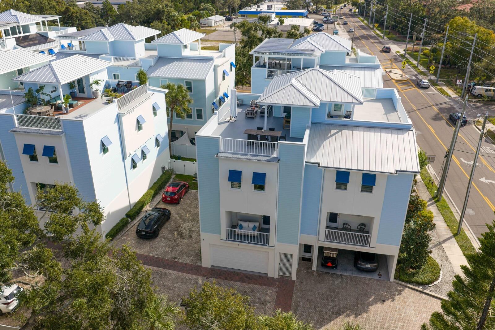 MIRA VISTA TWNHMS - Residential