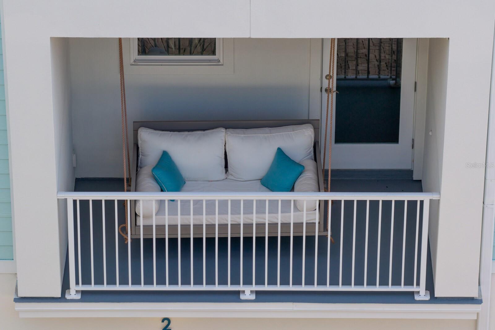 MIRA VISTA TWNHMS - Residential