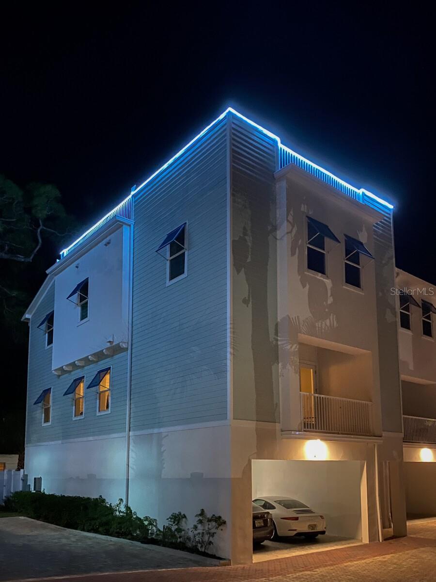 MIRA VISTA TWNHMS - Residential