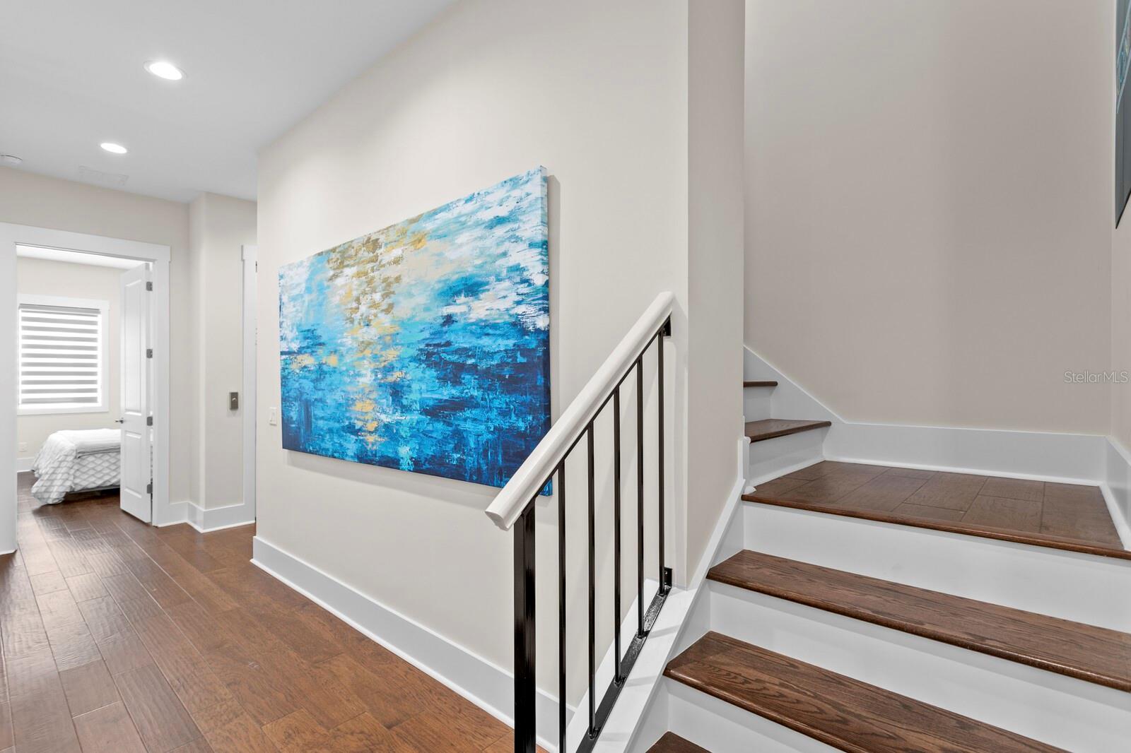 MIRA VISTA TWNHMS - Residential