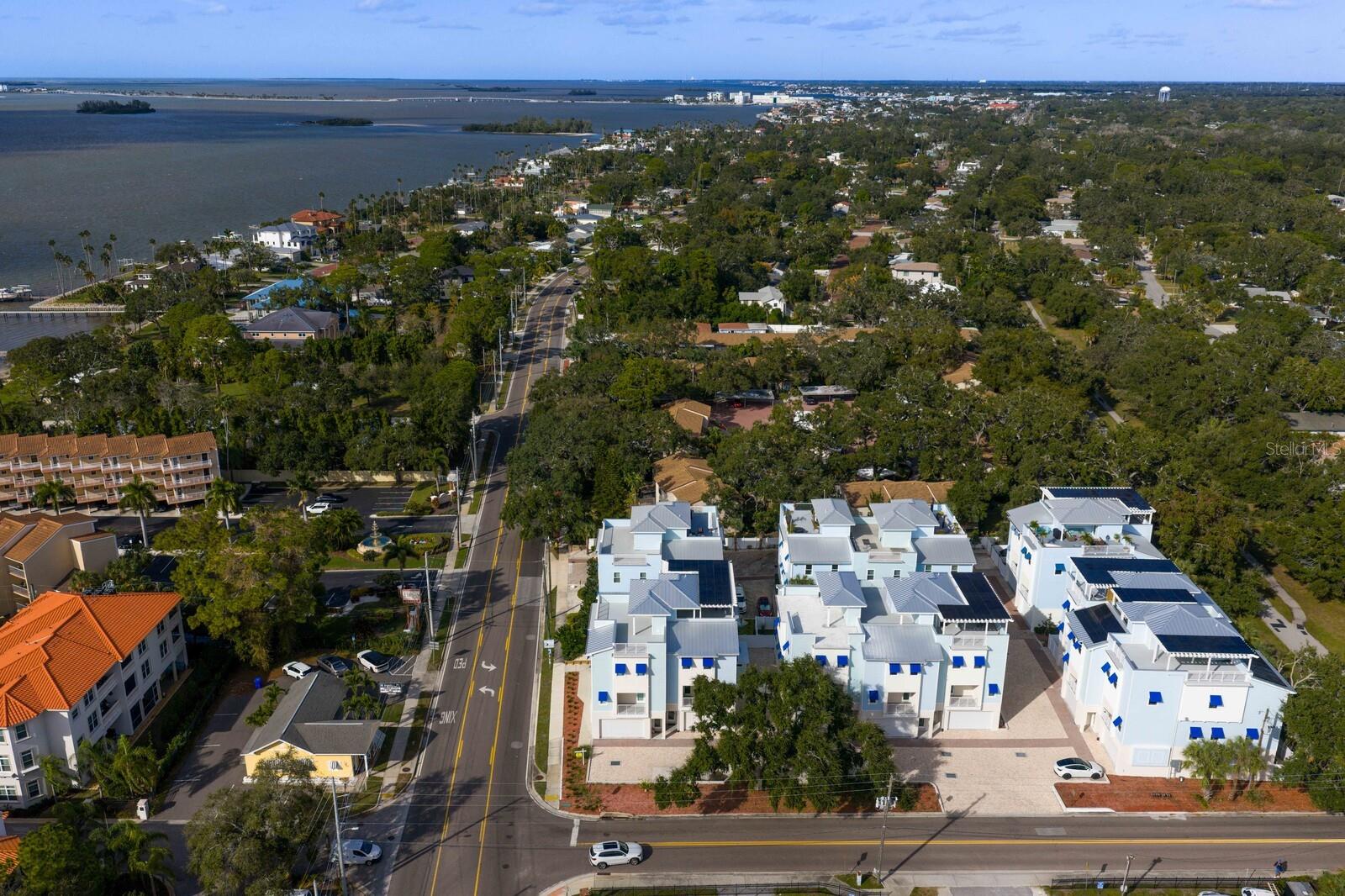 MIRA VISTA TWNHMS - Residential