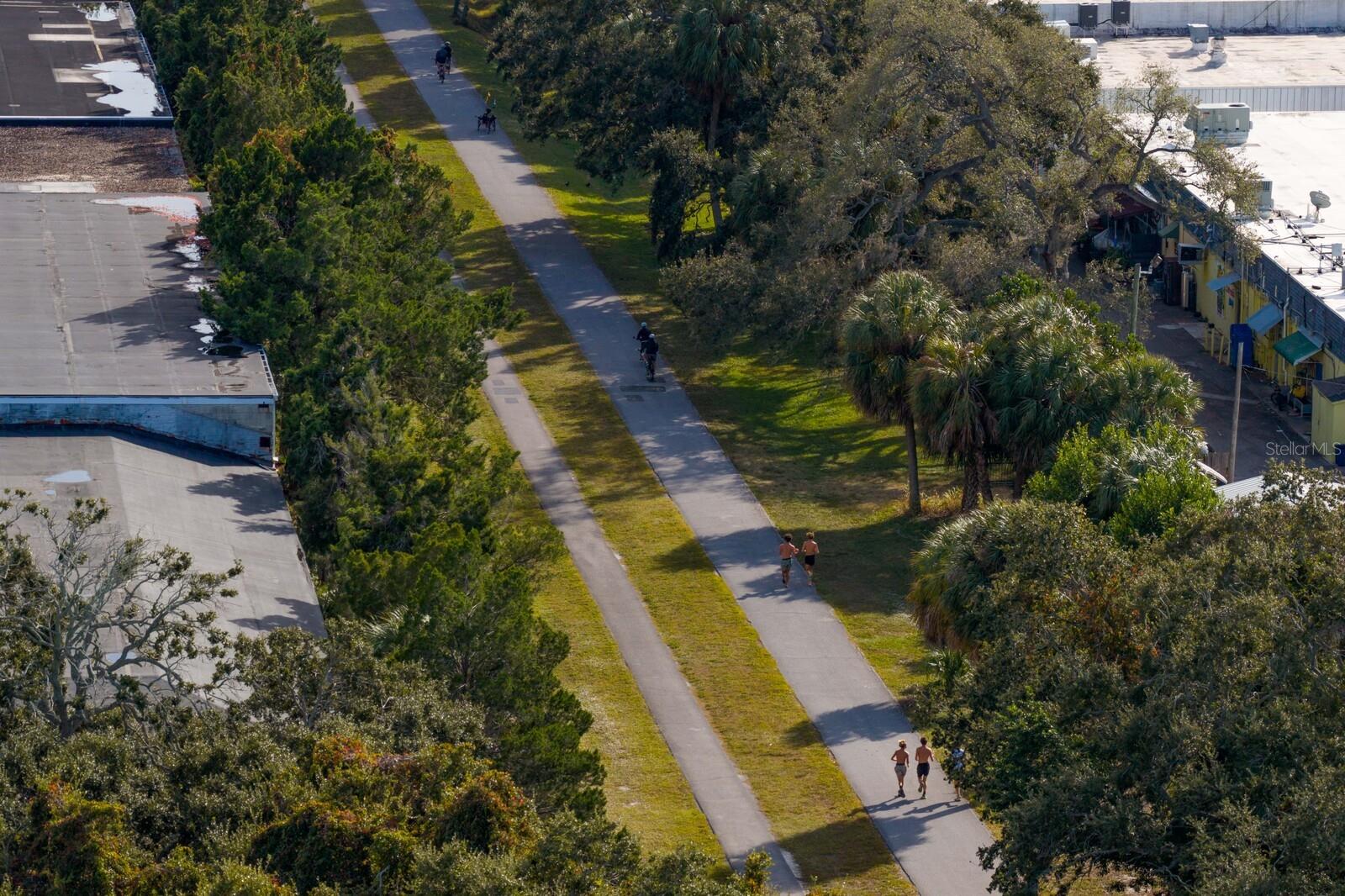 MIRA VISTA TWNHMS - Residential