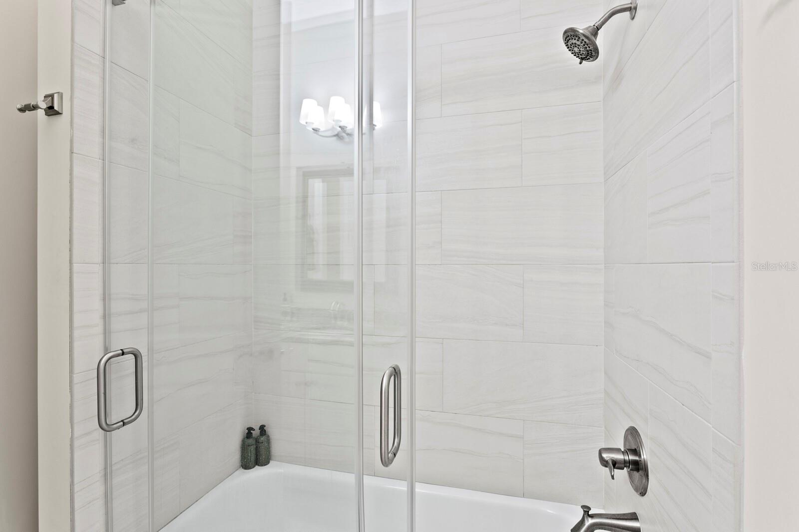 MIRA VISTA TWNHMS - Residential