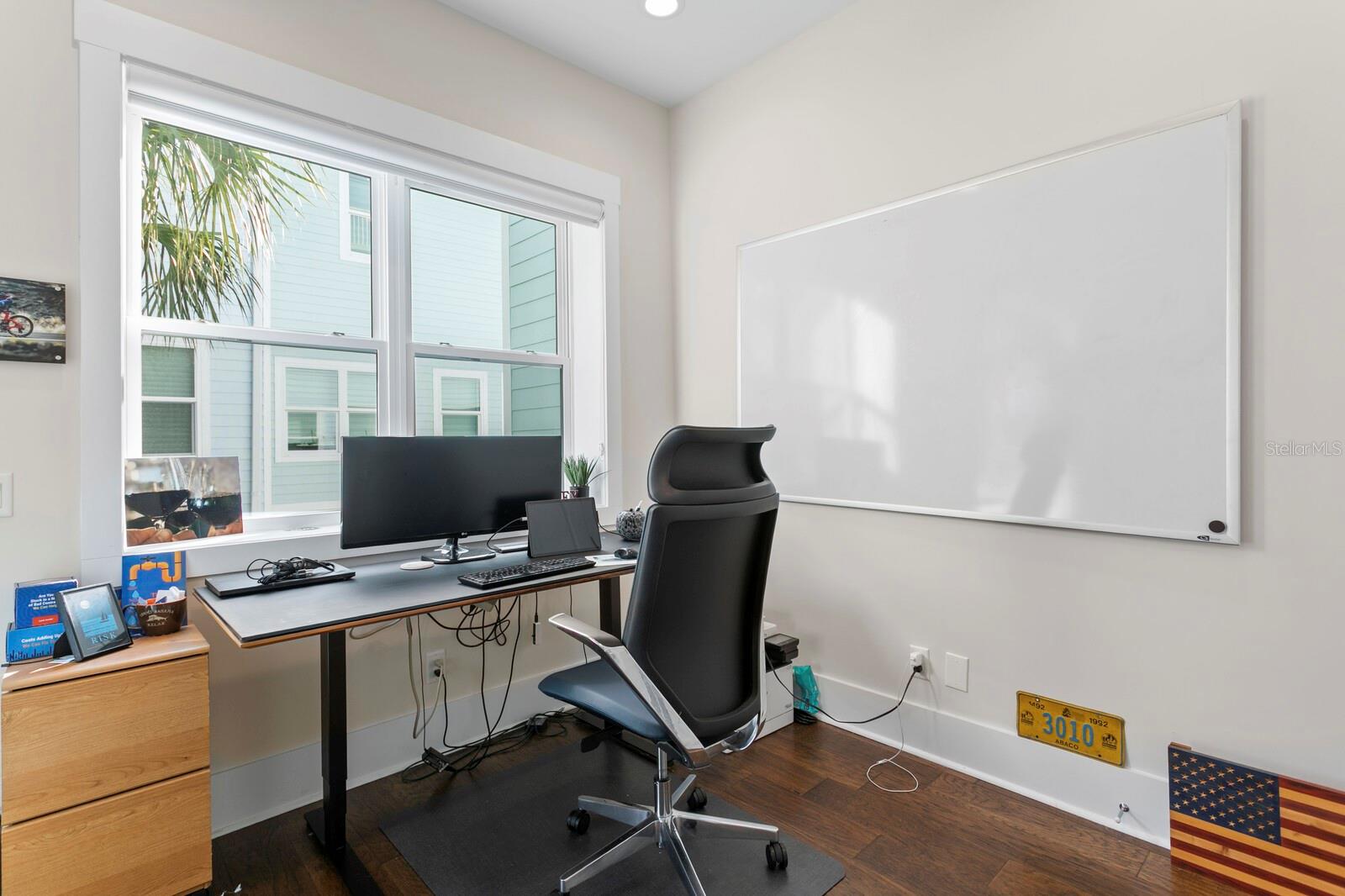 MIRA VISTA TWNHMS - Residential