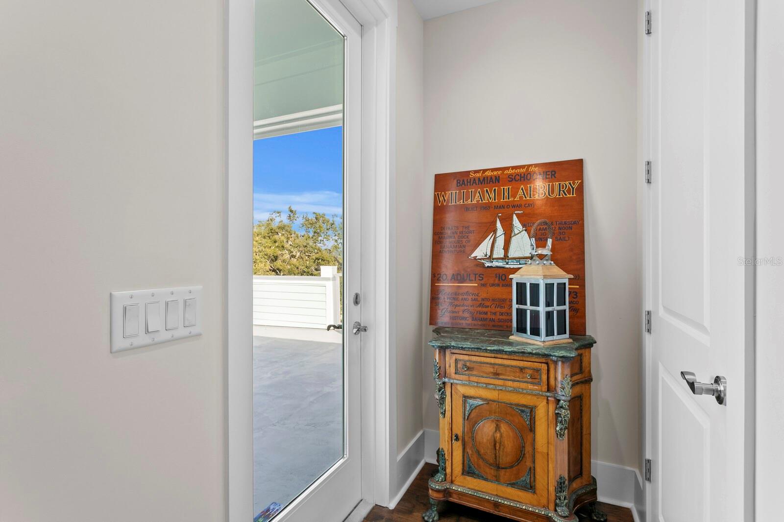 MIRA VISTA TWNHMS - Residential