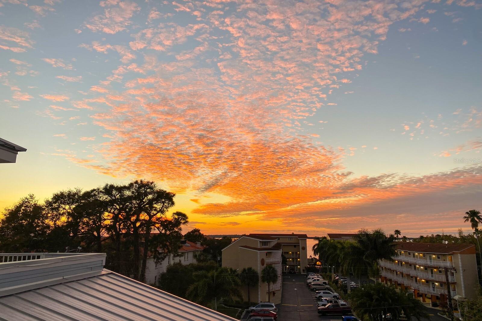 MIRA VISTA TWNHMS - Residential