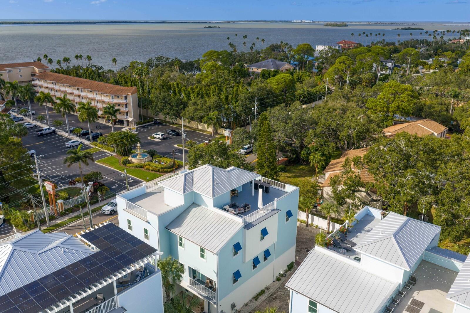 MIRA VISTA TWNHMS - Residential