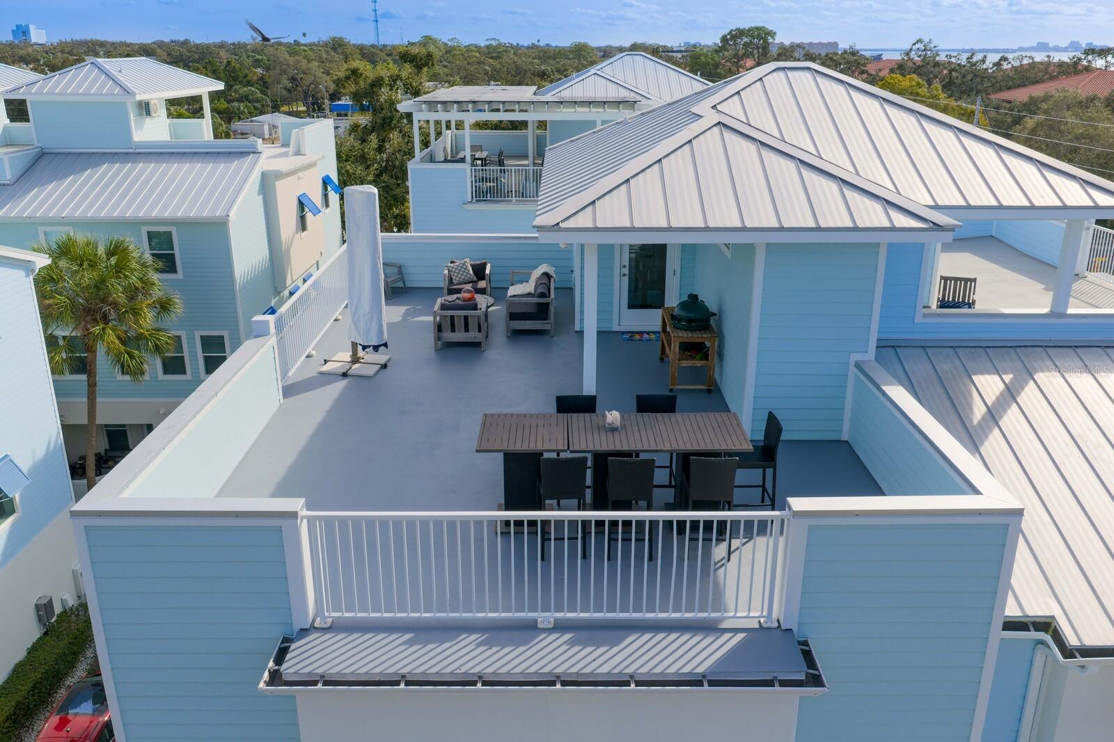 MIRA VISTA TWNHMS - Residential