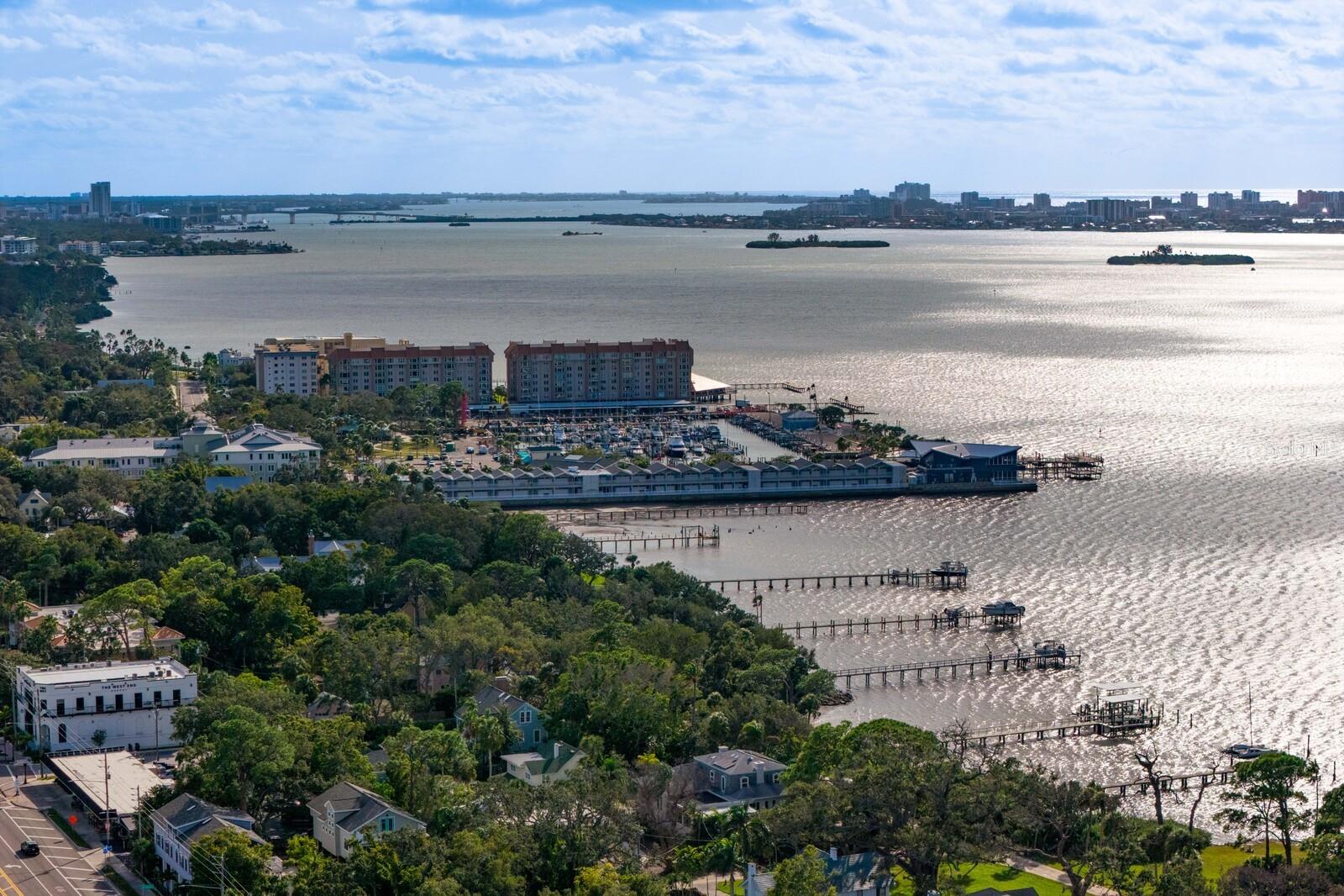 MIRA VISTA TWNHMS - Residential