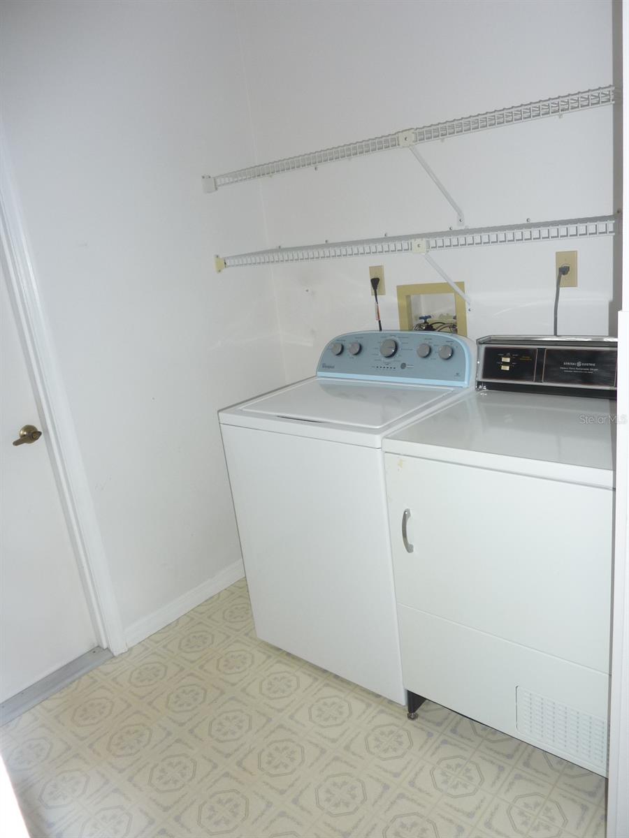 PARKVIEW POINTE SEC 2 - Residential Lease