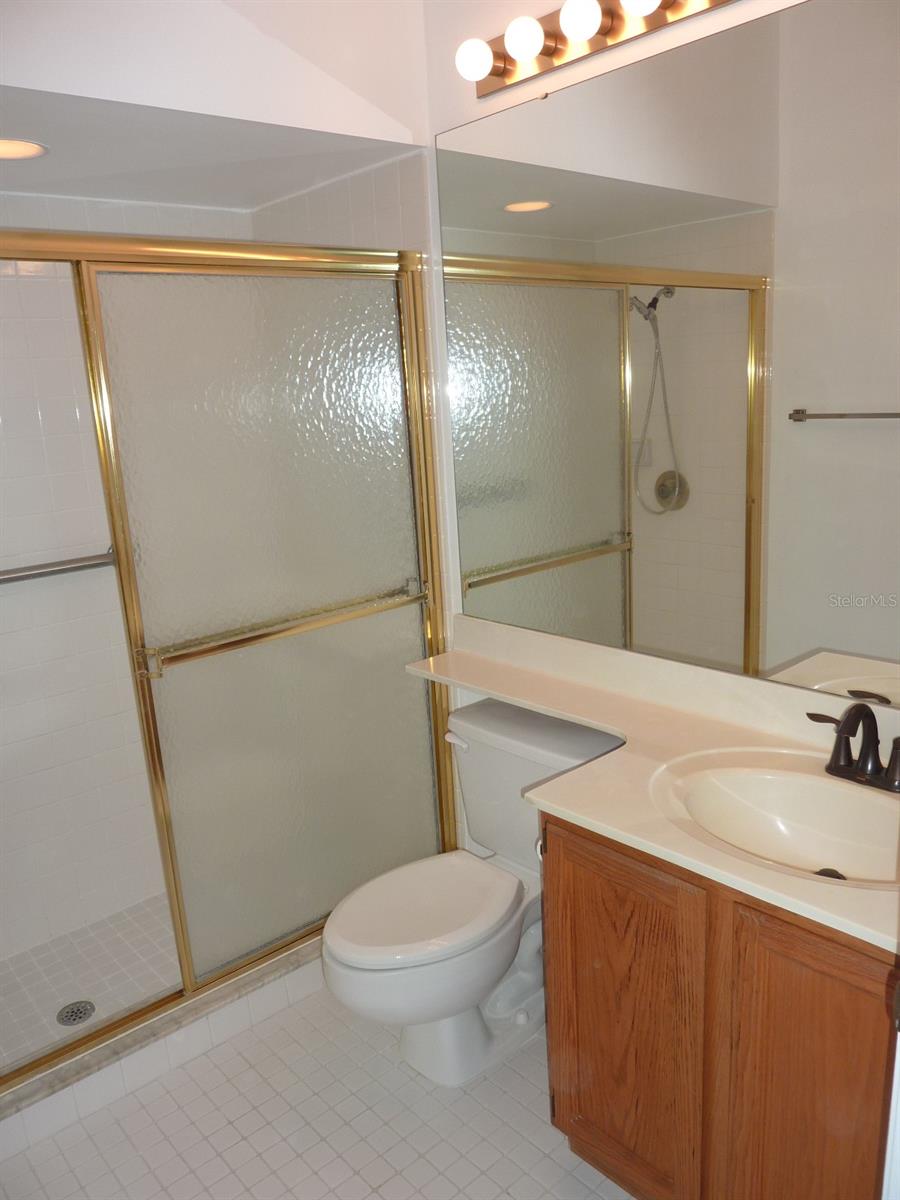 PARKVIEW POINTE SEC 2 - Residential Lease