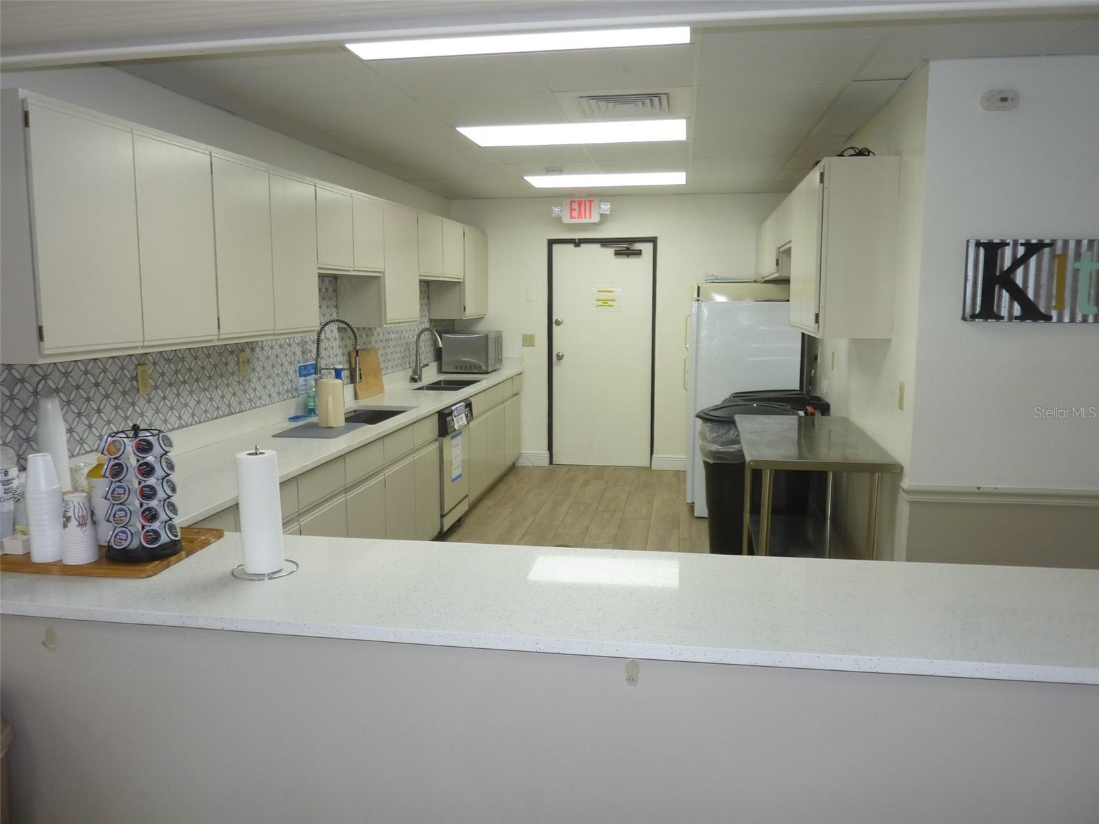 PARKVIEW POINTE SEC 2 - Residential Lease