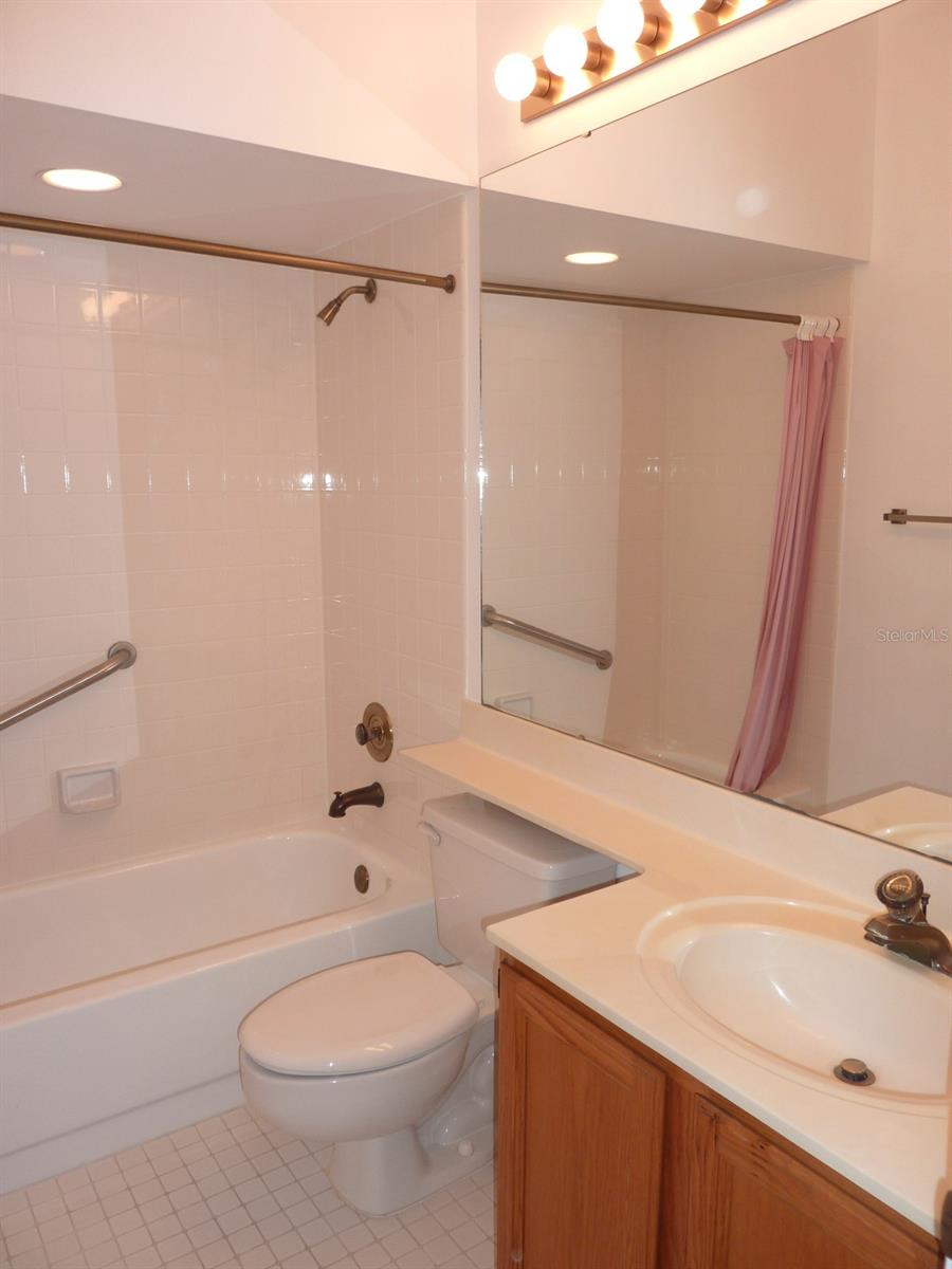 PARKVIEW POINTE SEC 2 - Residential Lease