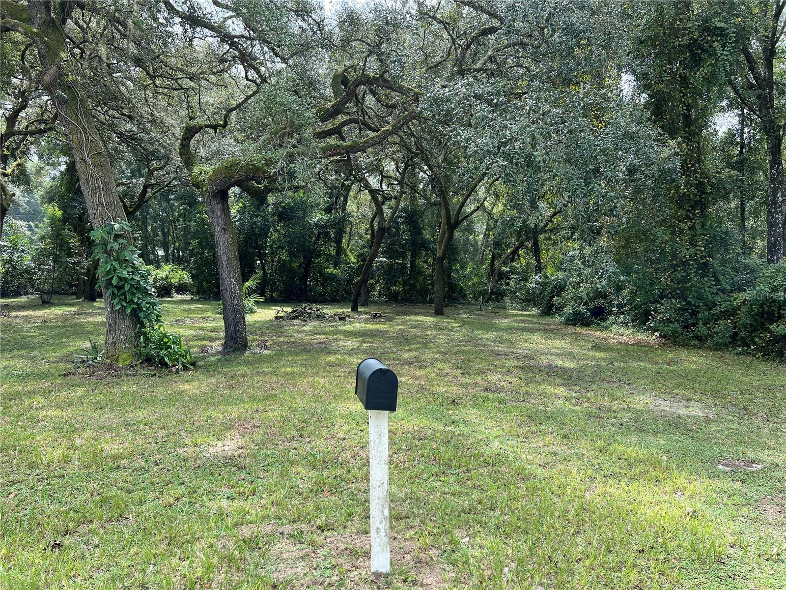 CROOM-A-COOCHEE ESTATES - Land