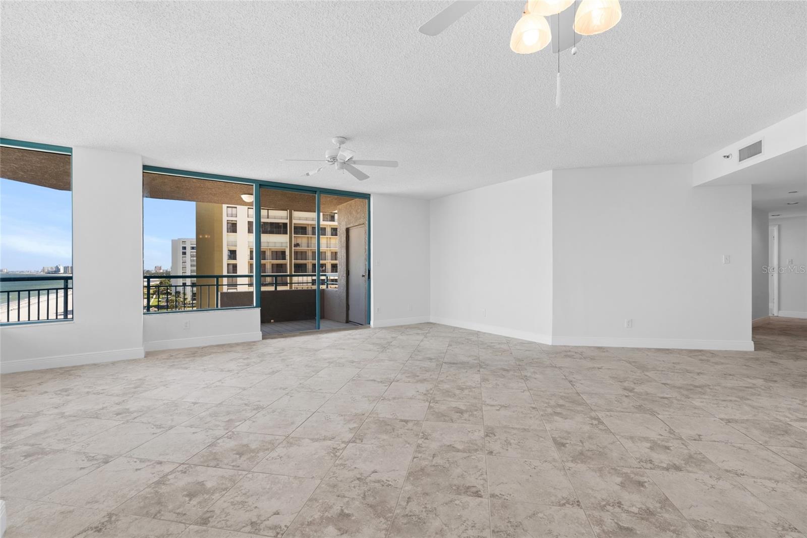 ULTIMAR ONE CONDO - Residential