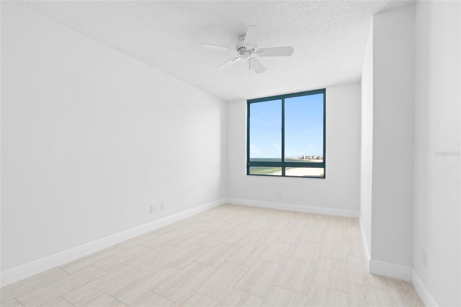 ULTIMAR ONE CONDO - Residential