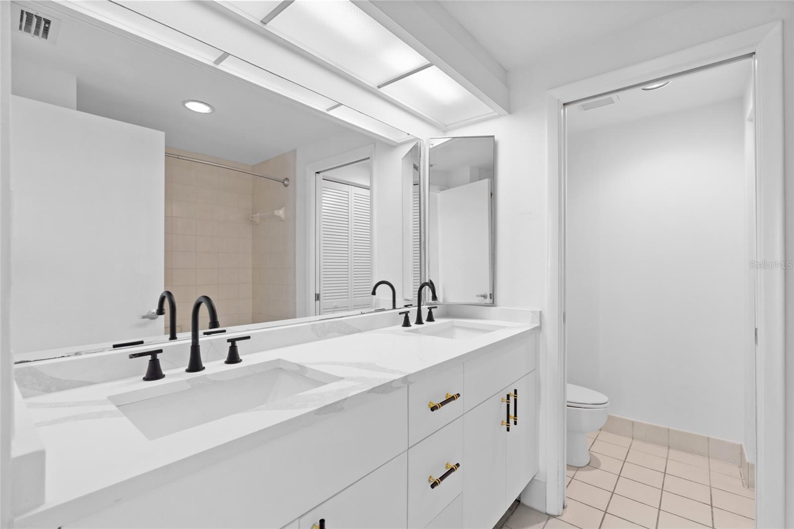 ULTIMAR ONE CONDO - Residential