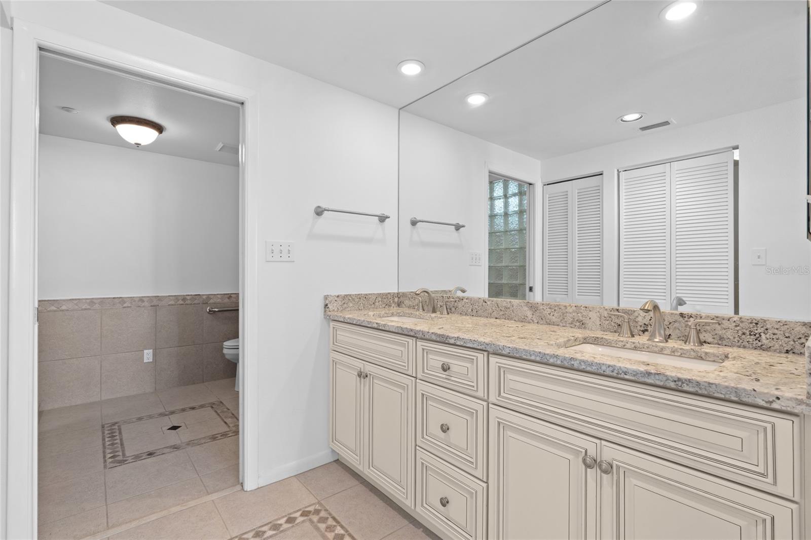 ULTIMAR ONE CONDO - Residential