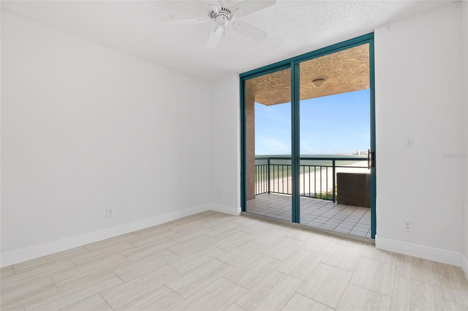 ULTIMAR ONE CONDO - Residential