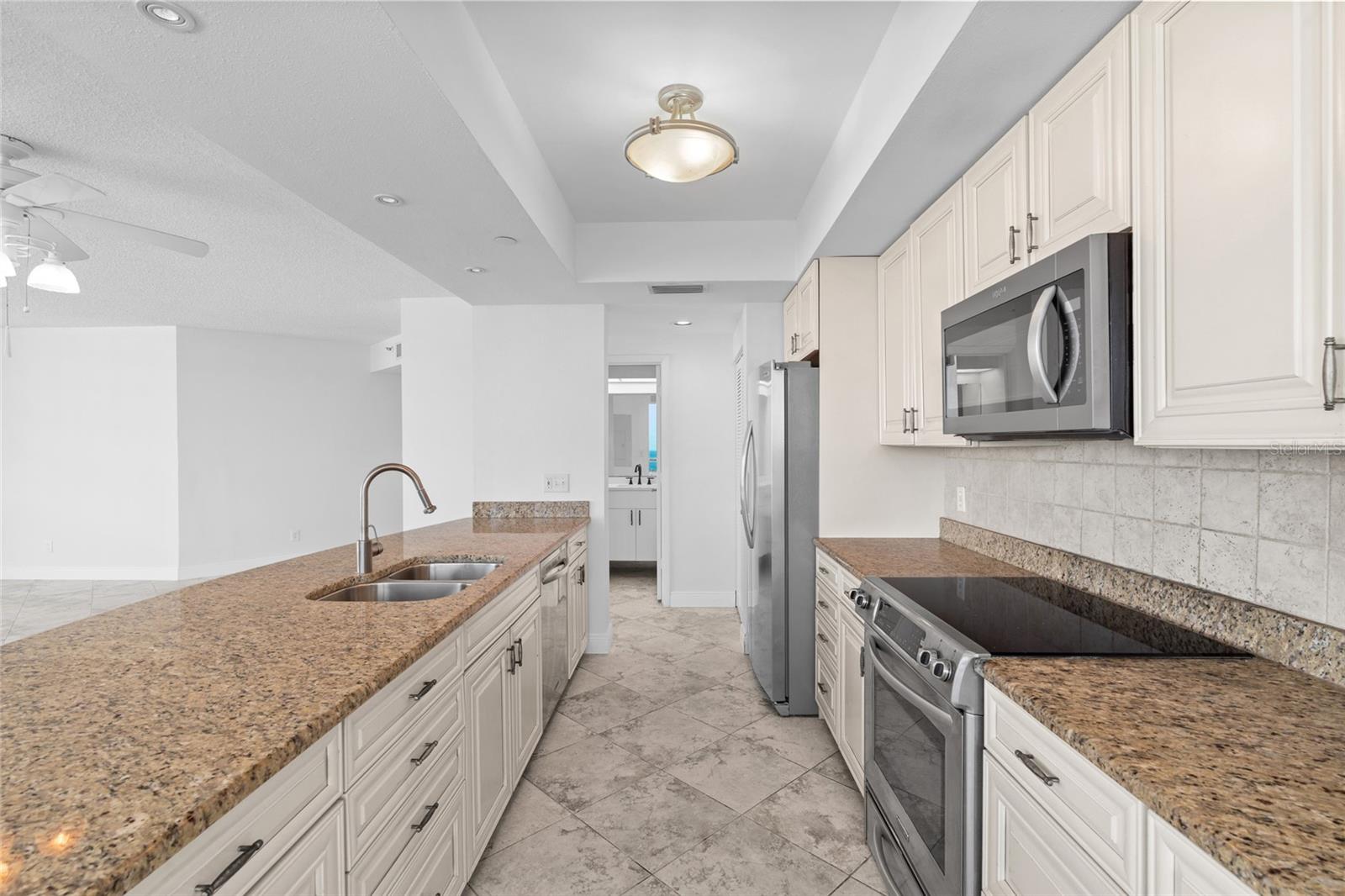 ULTIMAR ONE CONDO - Residential