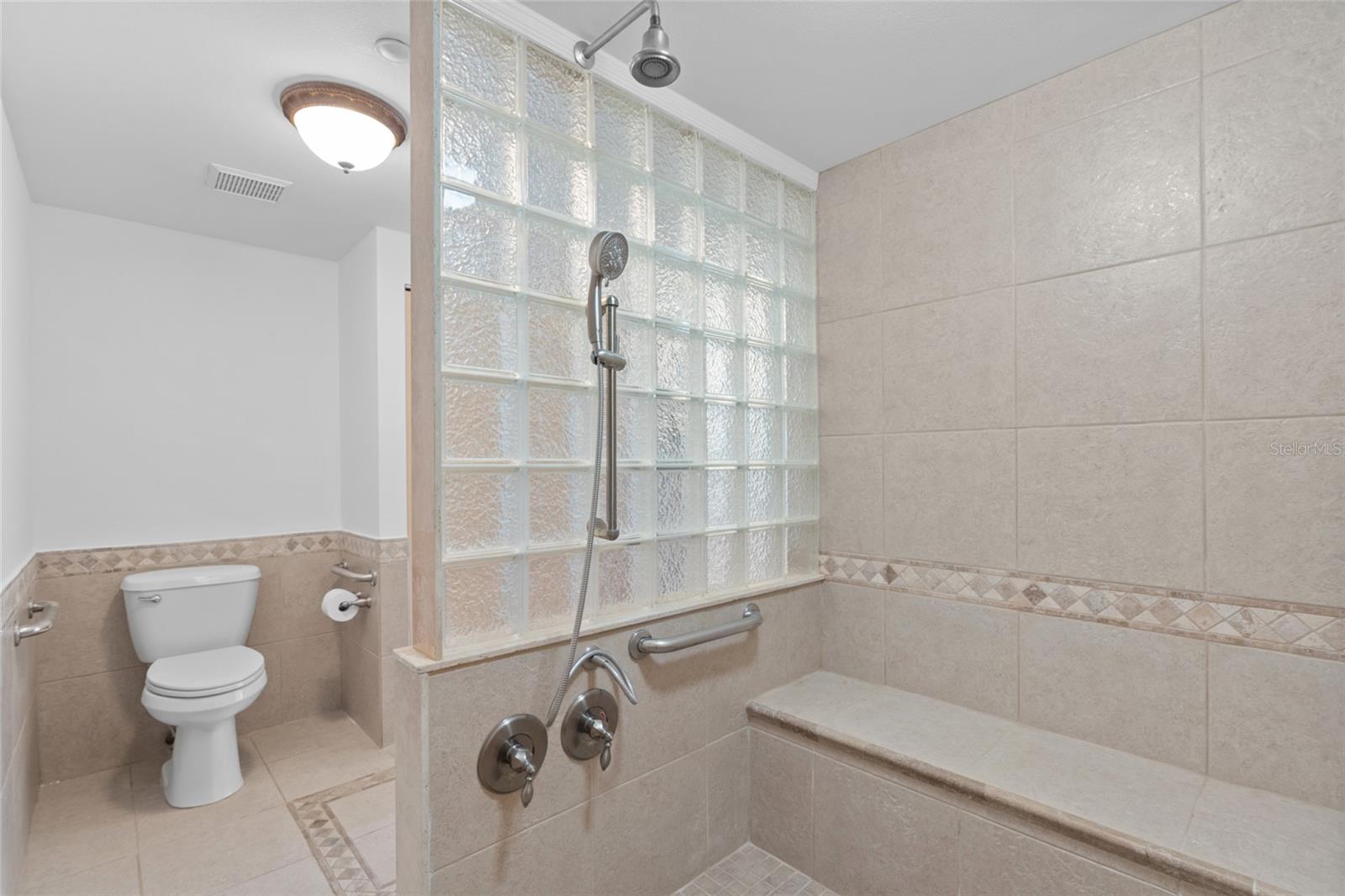 ULTIMAR ONE CONDO - Residential