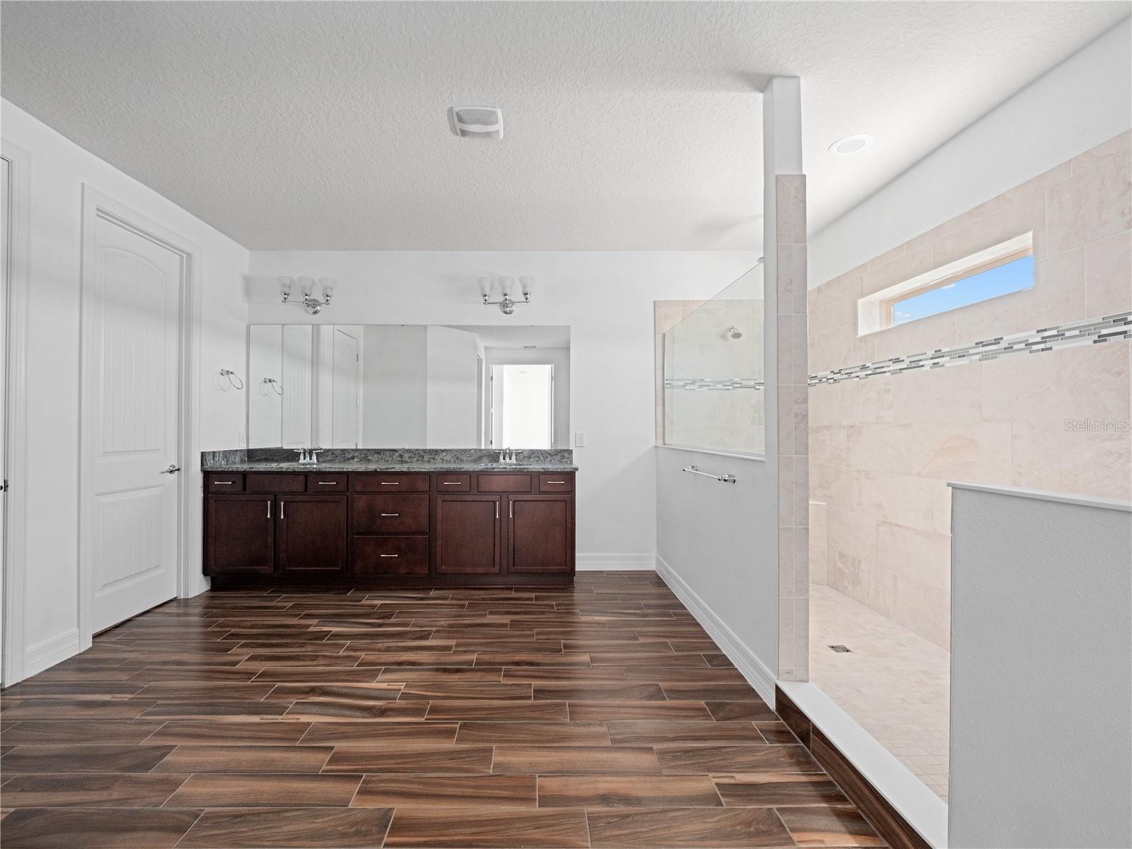 RUBY LK-PH 2 - Residential