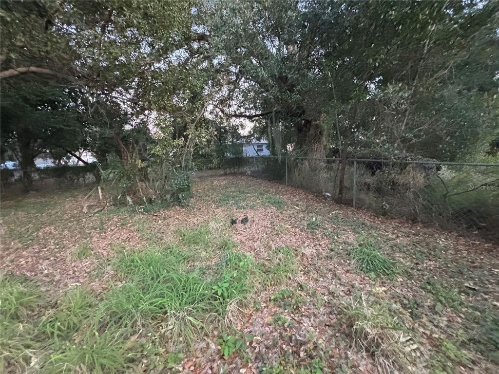 Photo of 1400 6th Street NE, Winter Haven, FL 33881 (MLS # P4938110)