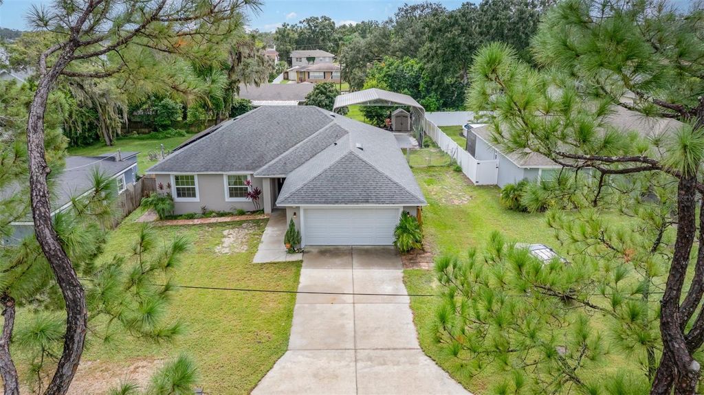 Photo of 912 Avenue F NE, Winter Haven, FL 33881 (MLS # L4956304)