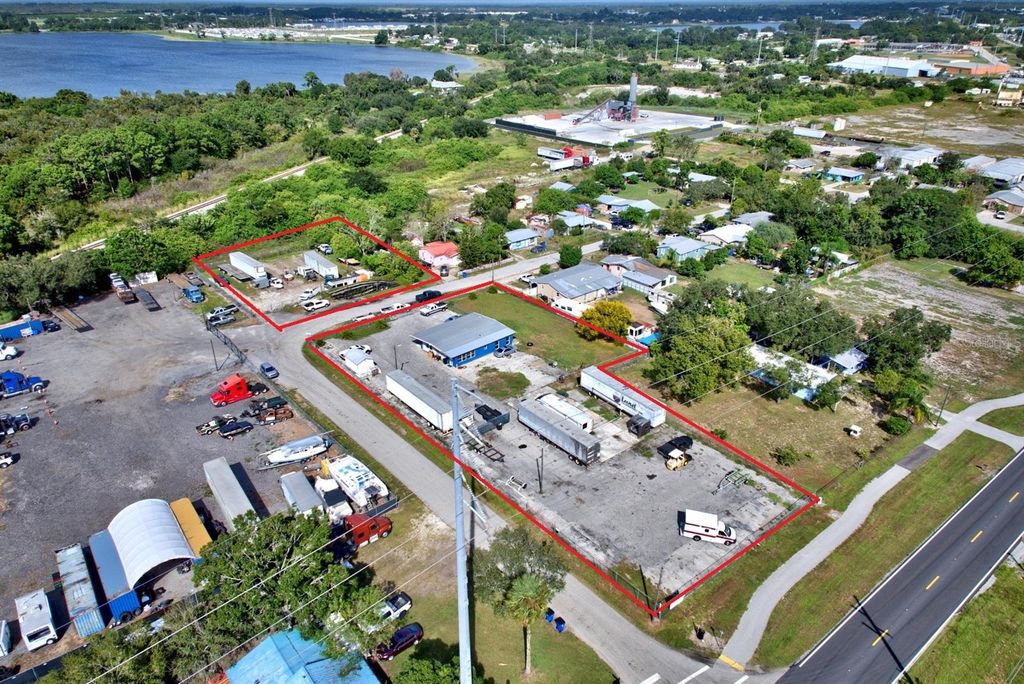 Photo of 1087 Memorial Drive, Avon Park, FL 33825 (MLS # L4956399)