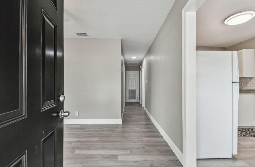 Photo of 803 W Warren Street, Plant City, FL 33563 (MLS # TB8430024)