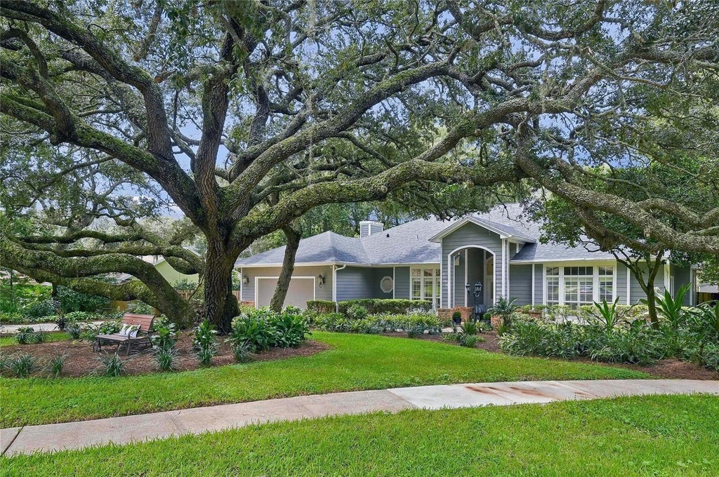 Photo of 618 Crooked Pine Court, Apopka, FL 32712 (MLS # O6440858)
