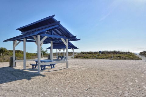 A home in LONGBOAT KEY