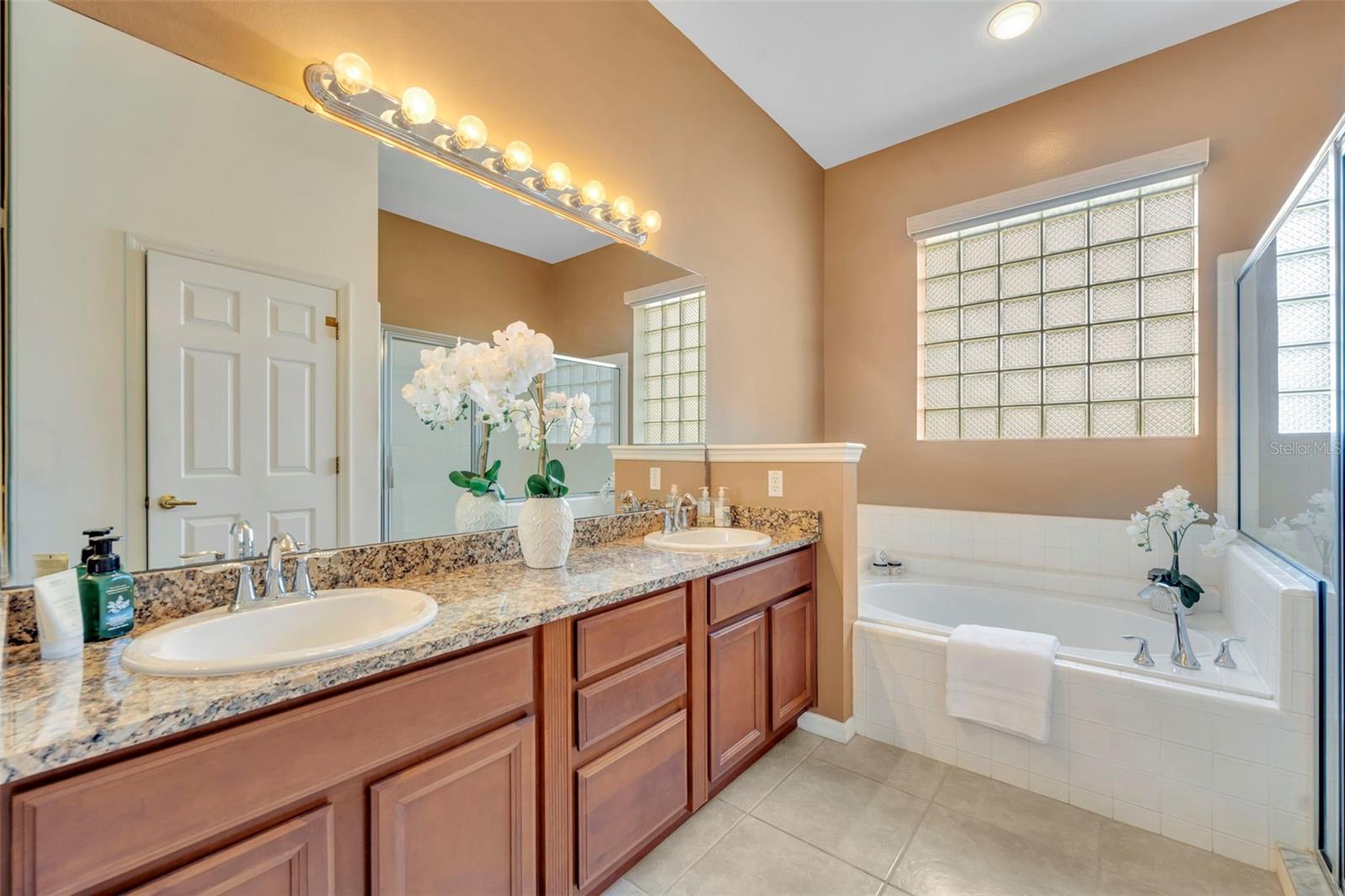 DAVENPORT GLEN - Residential