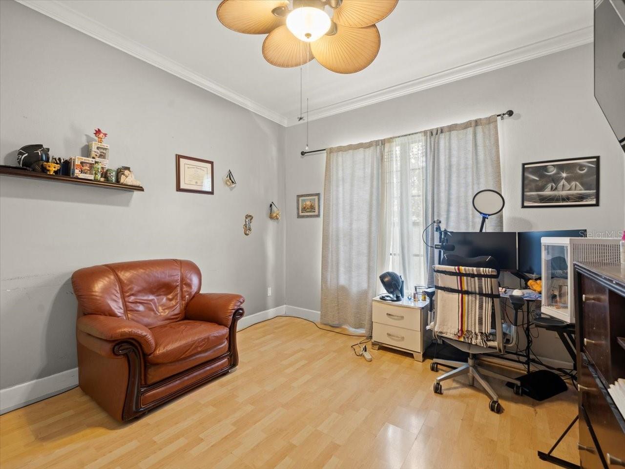 VILLAGE WOOD - Residential