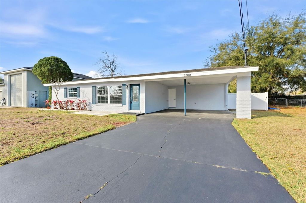 Photo of 6208 Florida Circle E, Apollo Beach, FL 33572 (MLS # TB8458625)