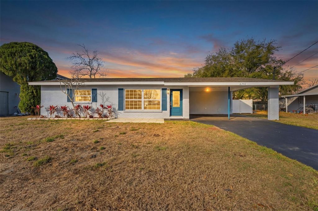 Photo of 6208 Florida Circle E, Apollo Beach, FL 33572 (MLS # TB8458625)