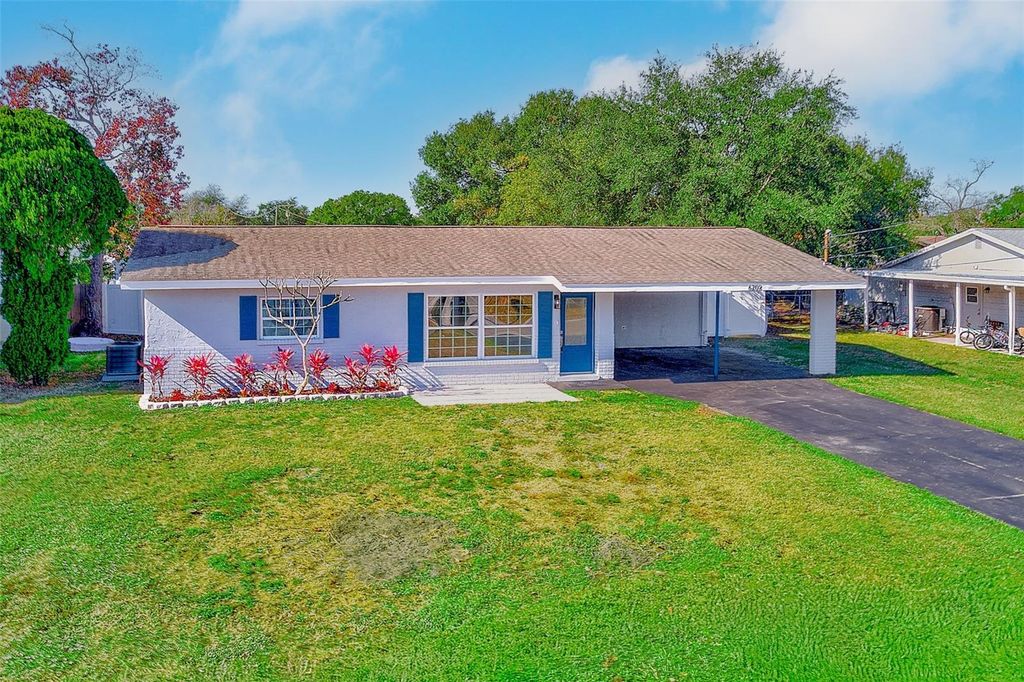 Photo of 6208 Florida Circle E, Apollo Beach, FL 33572 (MLS # TB8458625)