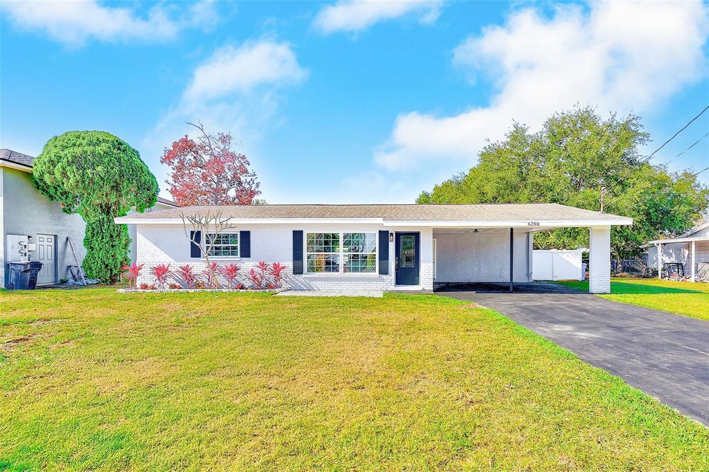 Photo of 6208 Florida Circle E, Apollo Beach, FL 33572 (MLS # TB8458625)