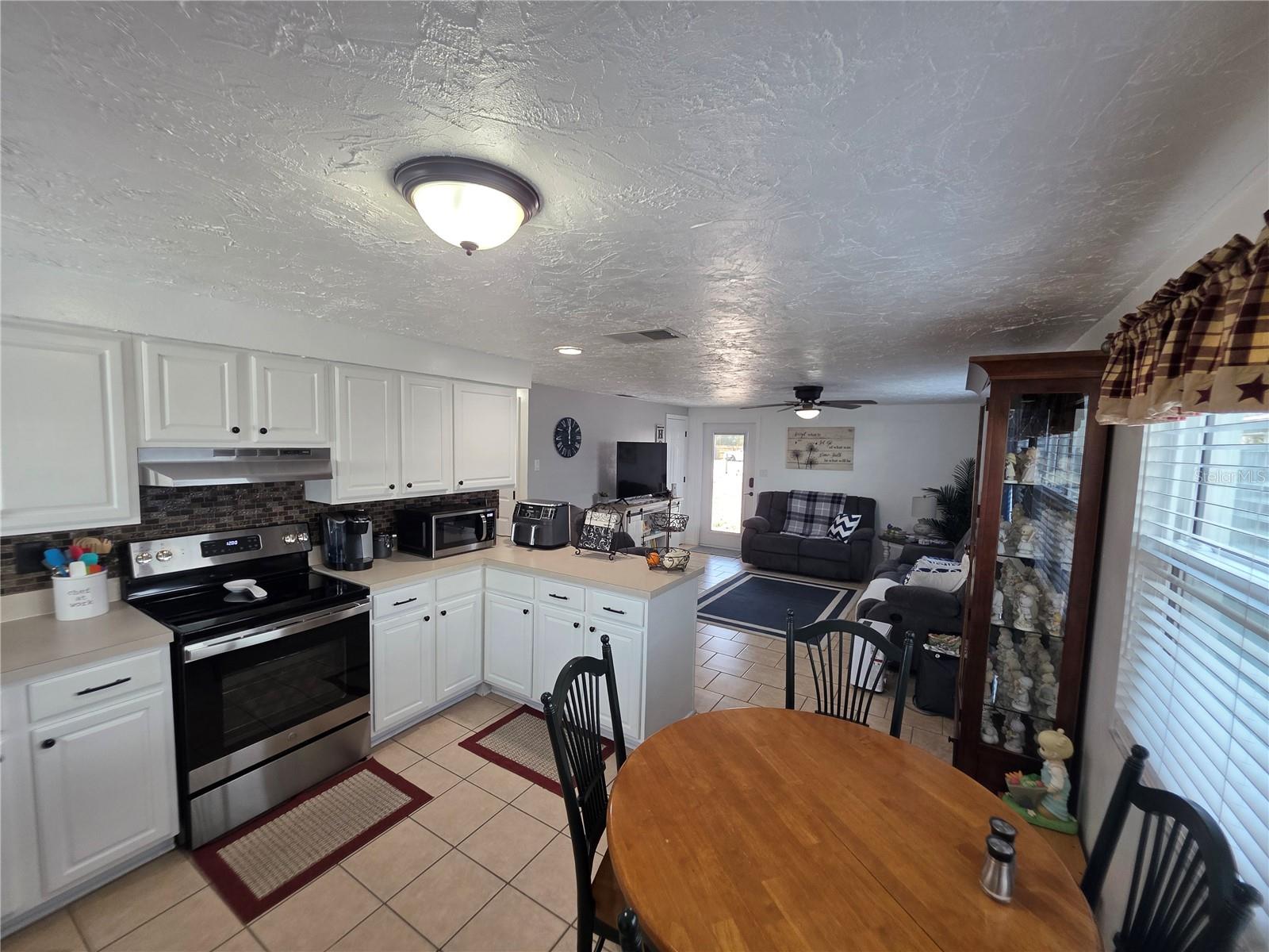 WOODLAND HOMES - Residential