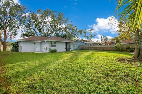 A home in LAKELAND