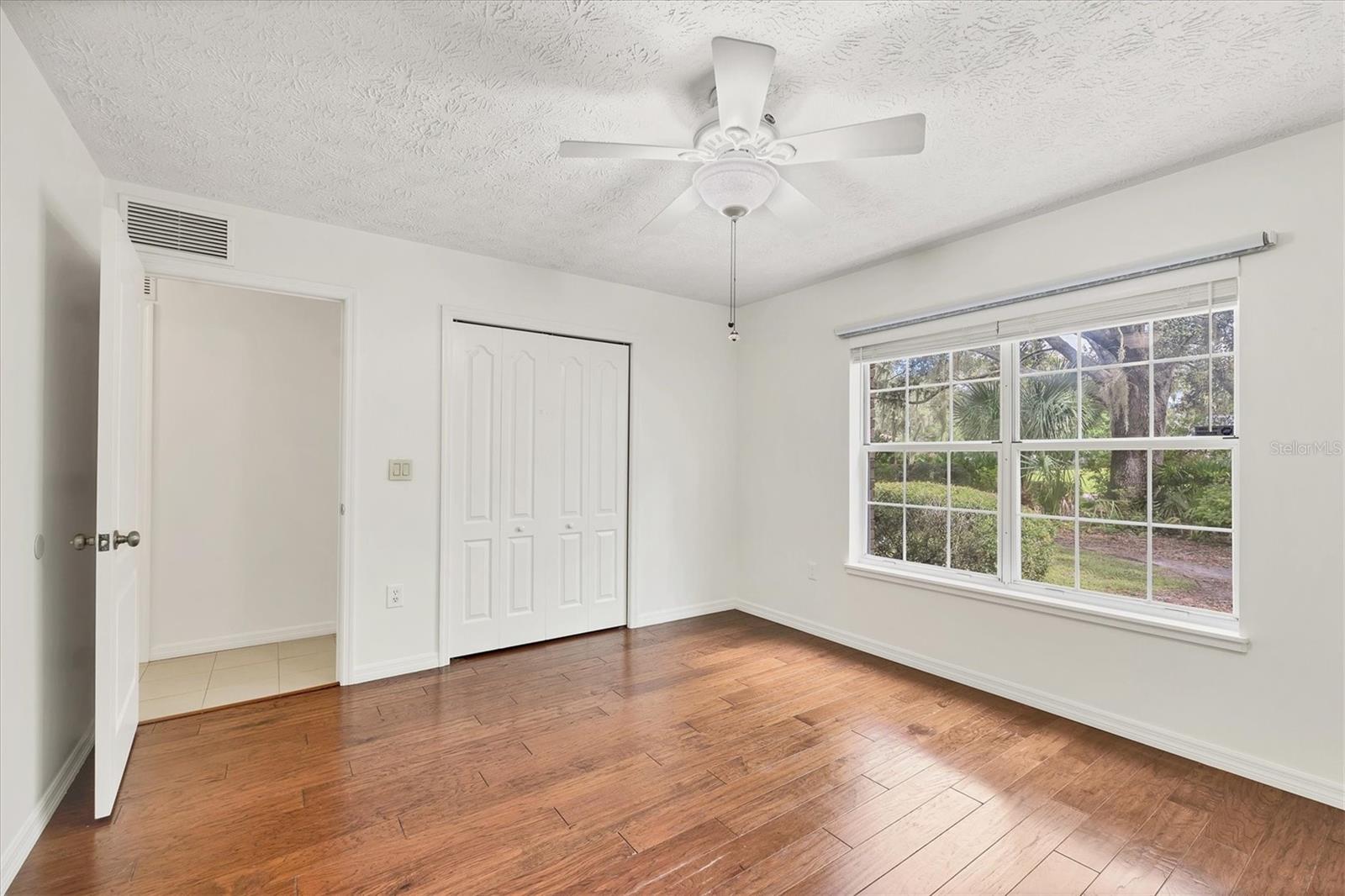 MILL CREEK PH I - Residential