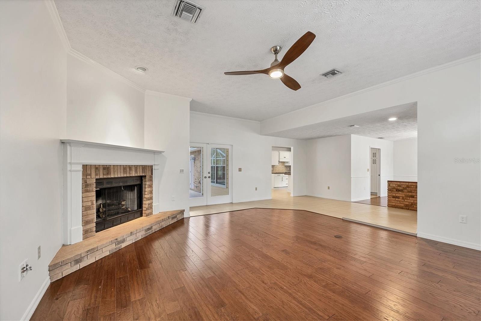 MILL CREEK PH I - Residential