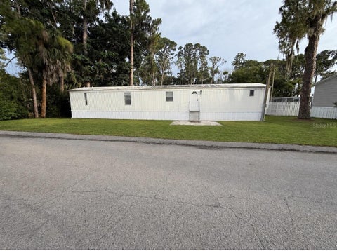 3 beds bed, 2 baths bath property at 35 Sunset Circle, Lake Alfred, FL 33850