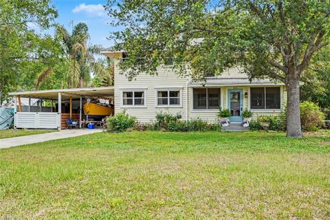 Photo of 815 Bonnie Drive, Lakeland, FL 33803 (MLS # TB8512396)