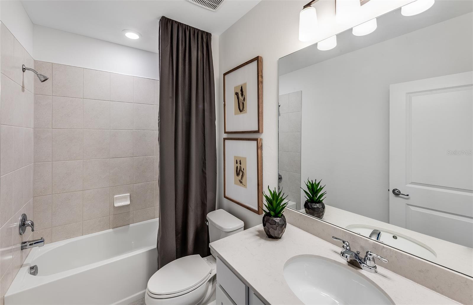 LAKESPUR WELLEN PARK - Residential