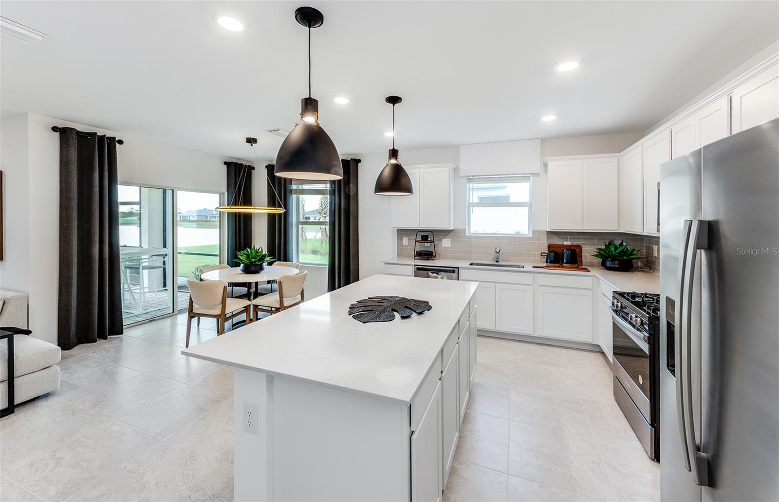 LAKESPUR WELLEN PARK - Residential