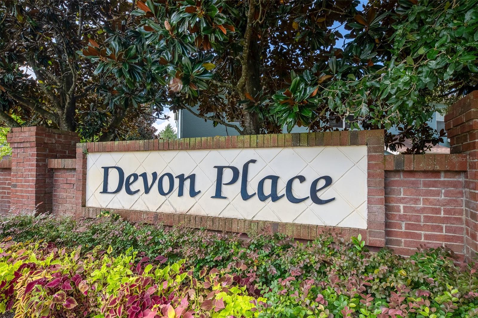 2108 ABERCORN COURT