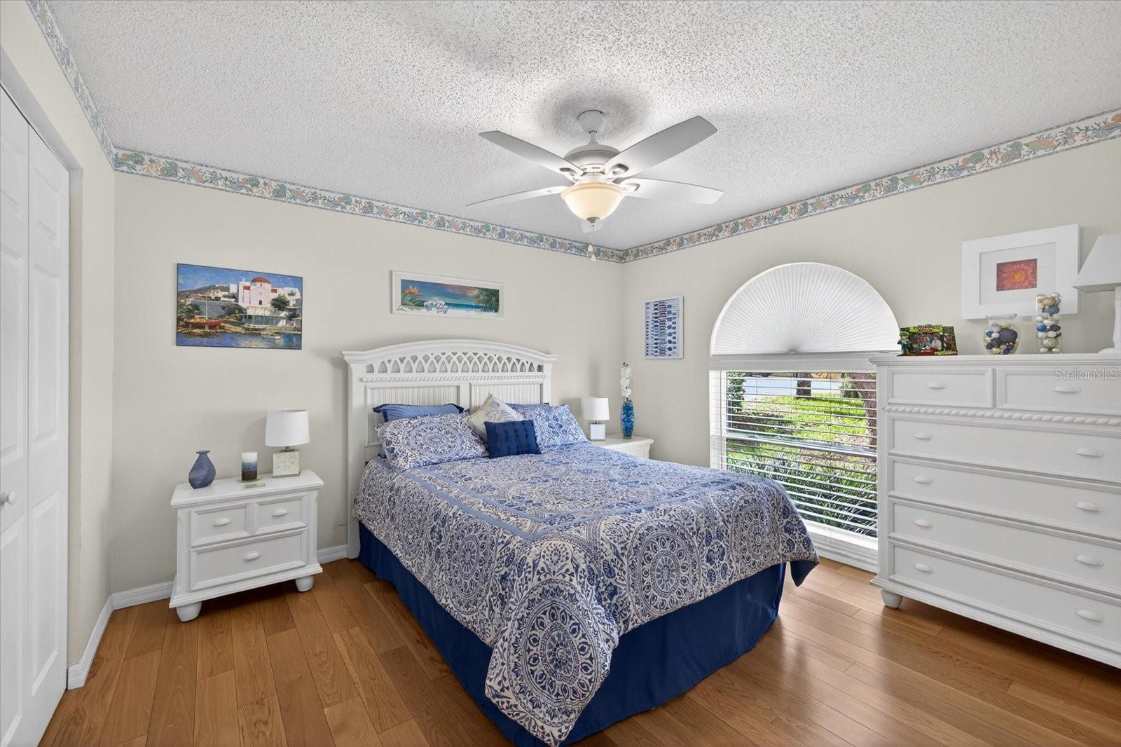 GLENBROOK WEST - Residential