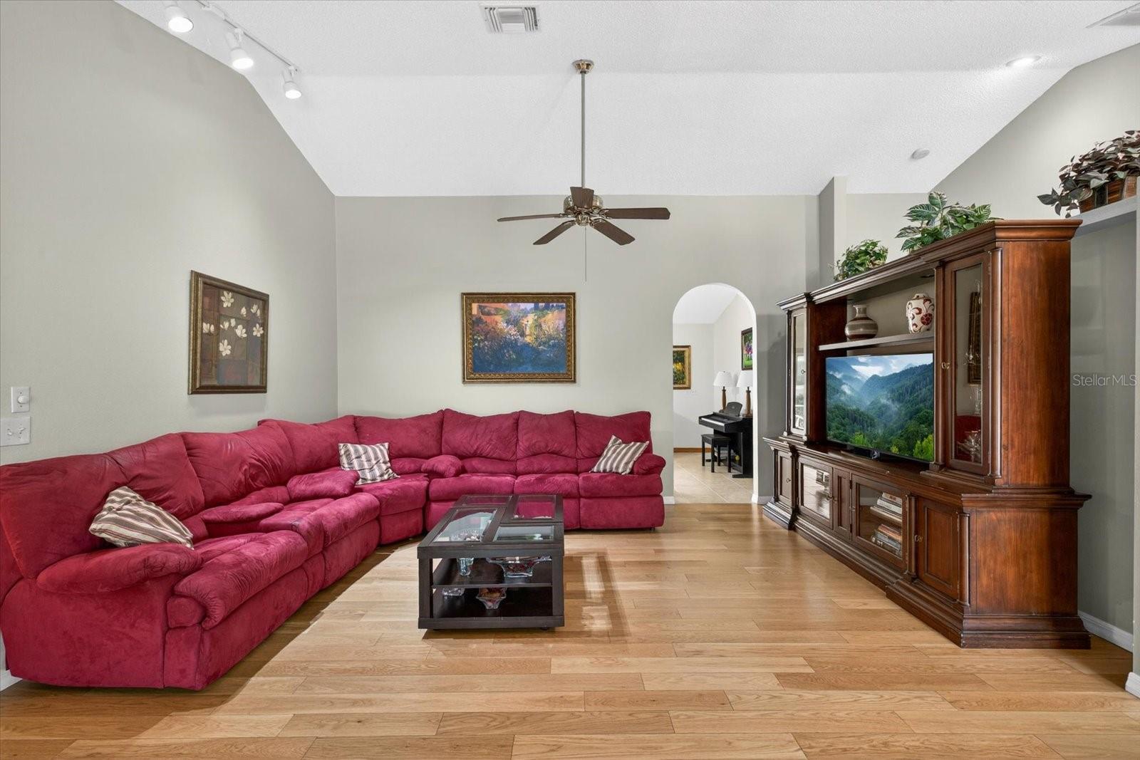 GLENBROOK WEST - Residential