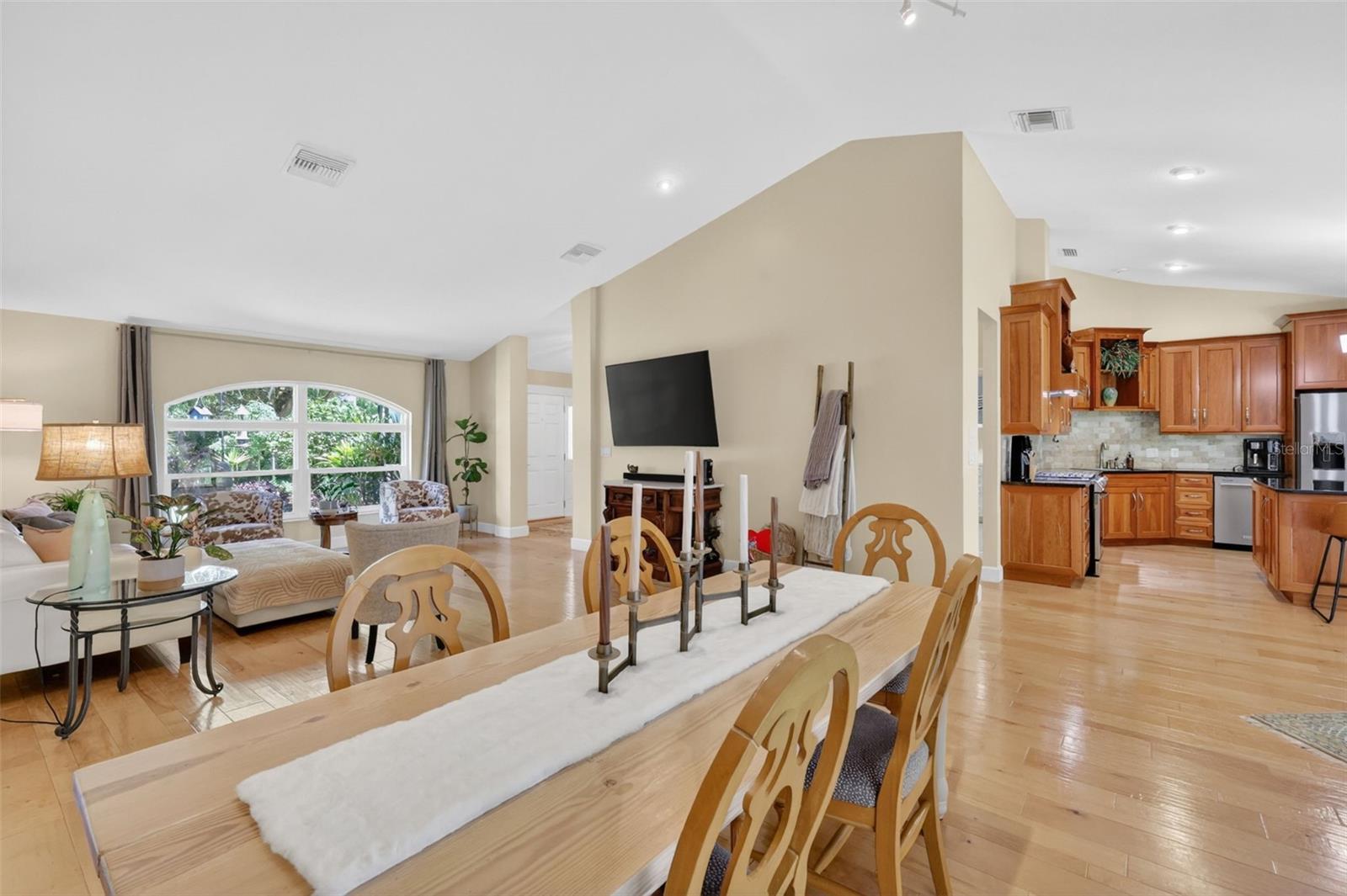 LAKE JOANNA ESTATES - Residential